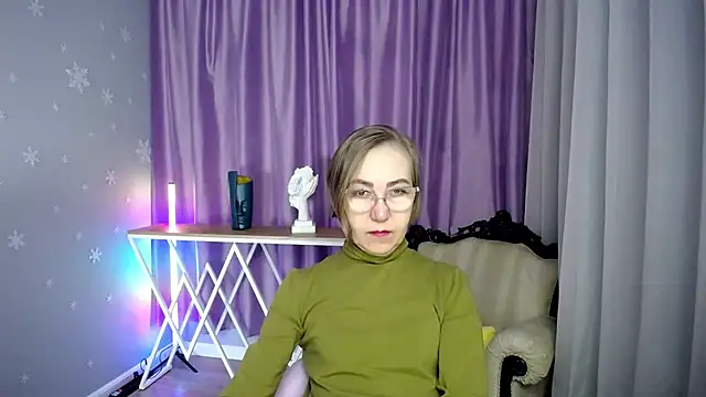 queen a n i online show from November 23, 10:14 am