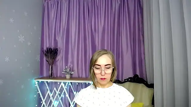 queen a n i online show from April 23, 12:29 pm