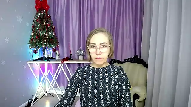 queen a n i online show from January 14, 9:24 am