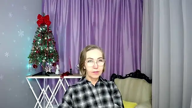 queen a n i online show from February 24, 8:37 am