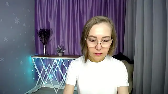 queen a n i online show from March 20, 10:16 am