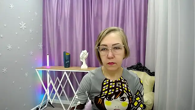 queen a n i online show from November 17, 11:58 am