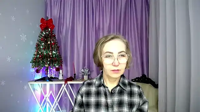 queen a n i online show from January 12, 10:33 am