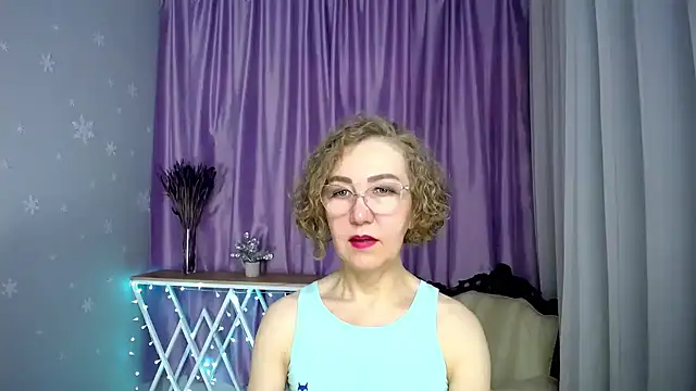 queen a n i online show from May 10, 9:57 am