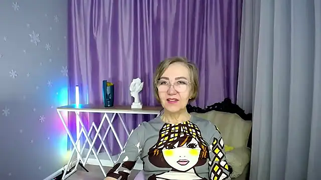 queen a n i online show from October 30, 9:40 am