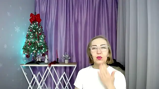 queen a n i online show from February 28, 8:03 am