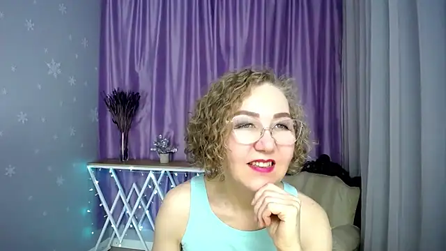 queen a n i online show from May 11, 2:45 pm