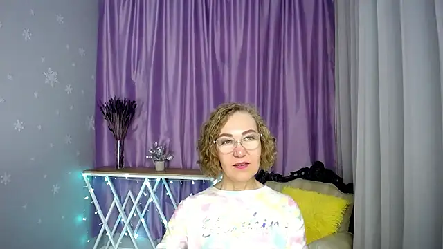 queen a n i online show from May 23, 8:02 am