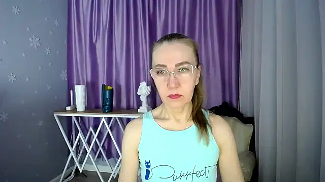 queen a n i online show from February 26, 12:27 pm