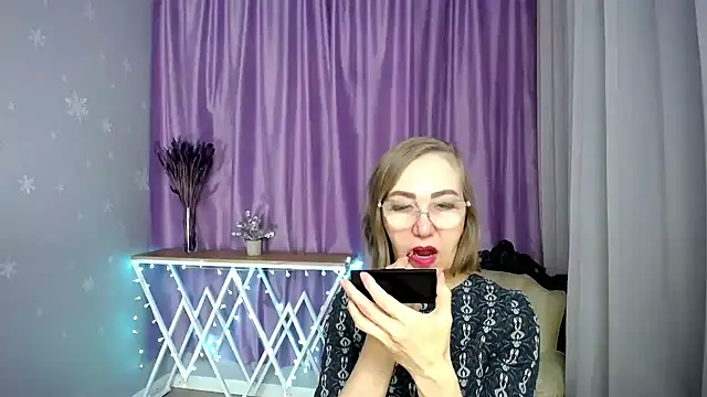 queen a n i online show from April 13, 7:23 am