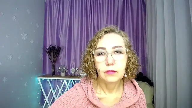 queen a n i online show from July 20, 5:48 am