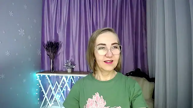 queen a n i online show from May 4, 8:50 am