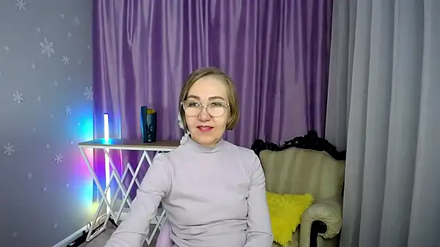 queen a n i online show from November 27, 8:59 am