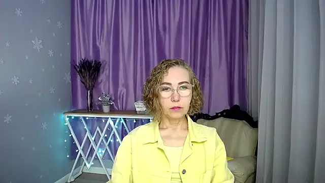 queen a n i online show from June 26, 9:37 am