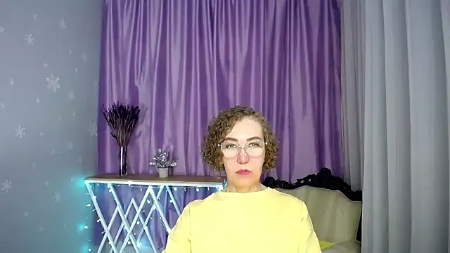 queen a n i online show from May 15, 8:01 am