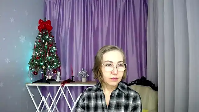 queen a n i online show from February 25, 6:24 am