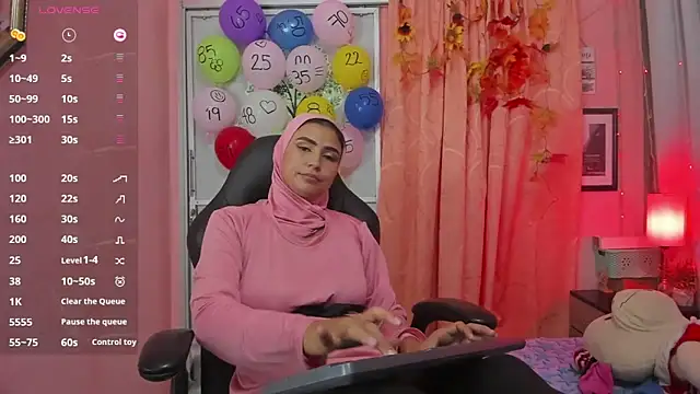 Snapshot of DarshaKhemu chatting on March 15, 12:04 am DarshaKhemu online show from March 15, 12:04 am