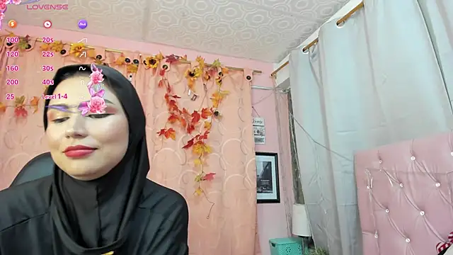 Snapshot of DarshaKhemu chatting on October 4, 9:27 pm DarshaKhemu online show from October 4, 9:27 pm