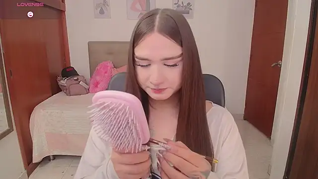 Miley Baker online show from November 29, 3:34 pm