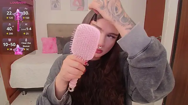 Miley Baker online show from October 20, 4:40 pm