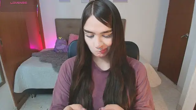 Miley Baker online show from April 8, 12:50 pm