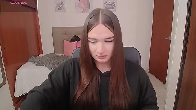 Miley Baker online show from December 15, 4:02 pm