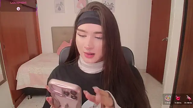 Miley Baker online show from December 19, 3:47 pm