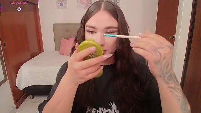 Miley Baker online show from January 8, 2:45 pm