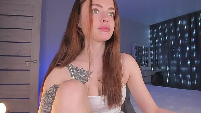 KylieStarrr online show from November 1, 3:13 am