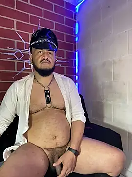 Snapshot of the_master_foal_ chatting on February 22, 4:48 am the master foal online show from February 22, 4:48 am