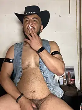 Snapshot of the_master_foal_ chatting on February 2, 12:53 am the master foal online show from February 2, 12:53 am