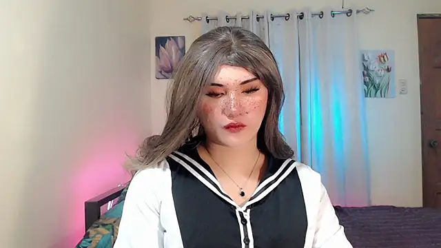 Snapshot of beatrice_21 chatting on June 15, 11:21 am beatrice 21 online show from June 15, 11:21 am