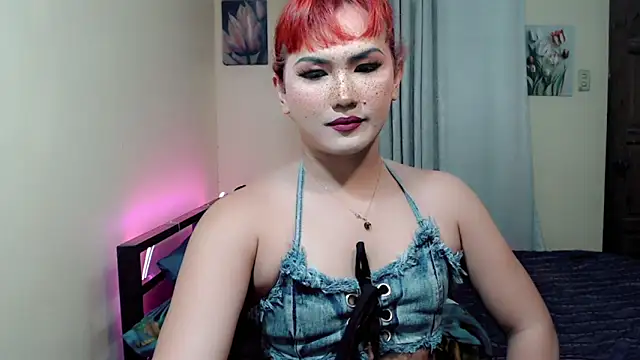 Snapshot of beatrice_21 chatting on May 18, 9:36 am beatrice 21 online show from May 18, 9:36 am