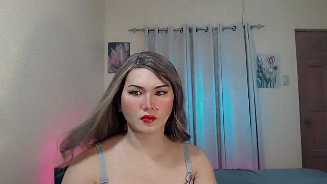 Snapshot of beatrice_21 chatting on June 30, 10:15 am beatrice 21 online show from June 30, 10:15 am