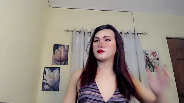 Snapshot of beatrice_21 chatting on November 29, 1:06 am beatrice 21 online show from November 29, 1:06 am