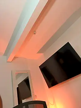 kem hott online show from September 12, 3:50 am