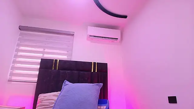 lay navas online show from March 11, 7:19 pm