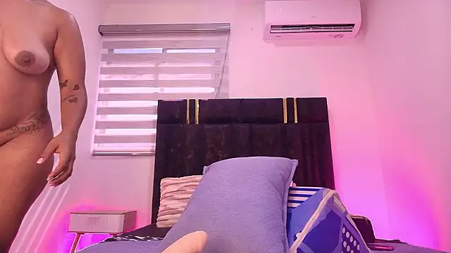 lay navas online show from February 7, 7:11 pm