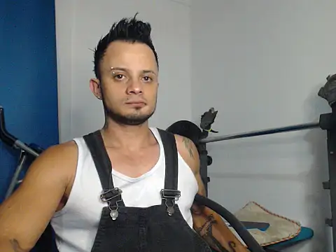 Snapshot of JacobJamess chatting on December 29, 12:52 am JacobJamess online show from December 29, 12:52 am