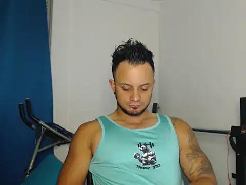 Snapshot of JacobJamess chatting on October 18, 2:35 am JacobJamess online show from October 18, 2:35 am