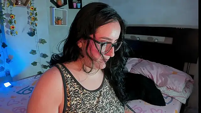 Snapshot of Cherry_jhoana chatting on February 19, 3:06 am Cherry jhoana online show from February 19, 3:06 am