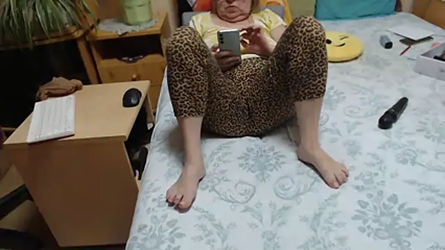 Snapshot of Margaret-milf chatting on February 2, 9:03 pm Margaret-milf online show from February 2, 9:03 pm