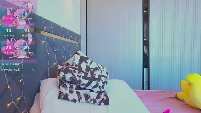 Snapshot of Mia_Tin chatting on March 18, 8:50 am Mia Tin online show from March 18, 8:50 am