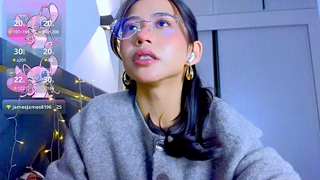 Mia Tin online show from December 18, 4:33 pm