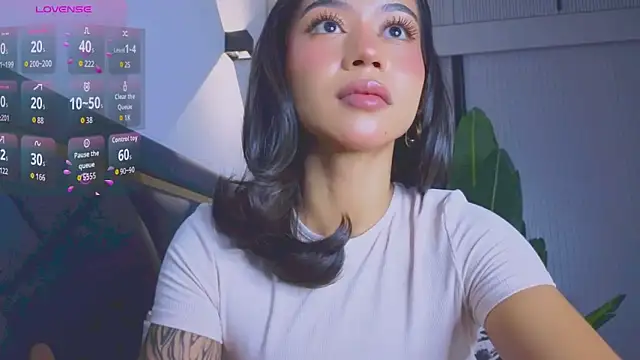 Mia Tin online show from November 7, 5:39 pm