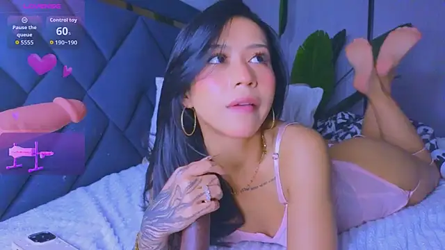 Mia Tin online show from March 19, 6:08 pm