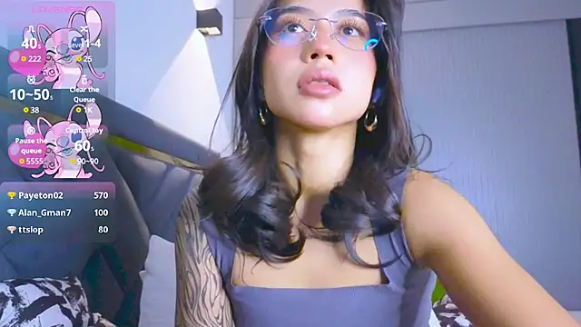 Mia Tin online show from November 19, 3:34 pm