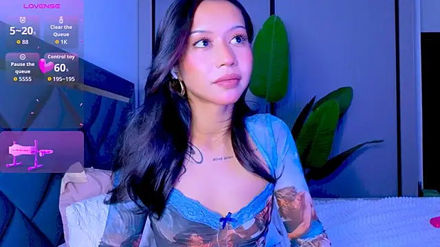 Snapshot of Mia_Tin chatting on June 18, 4:34 pm Mia Tin online show from June 18, 4:34 pm