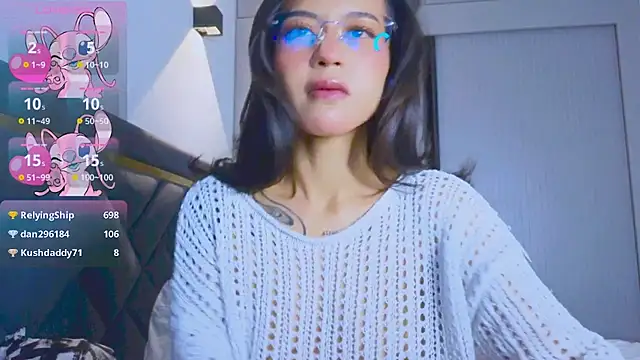 Mia Tin online show from November 15, 2:21 pm