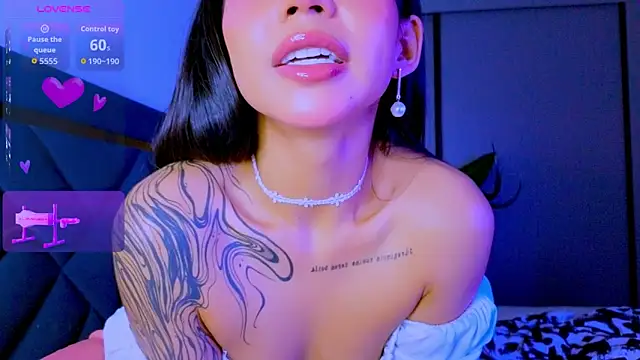 Mia Tin online show from March 28, 5:25 pm